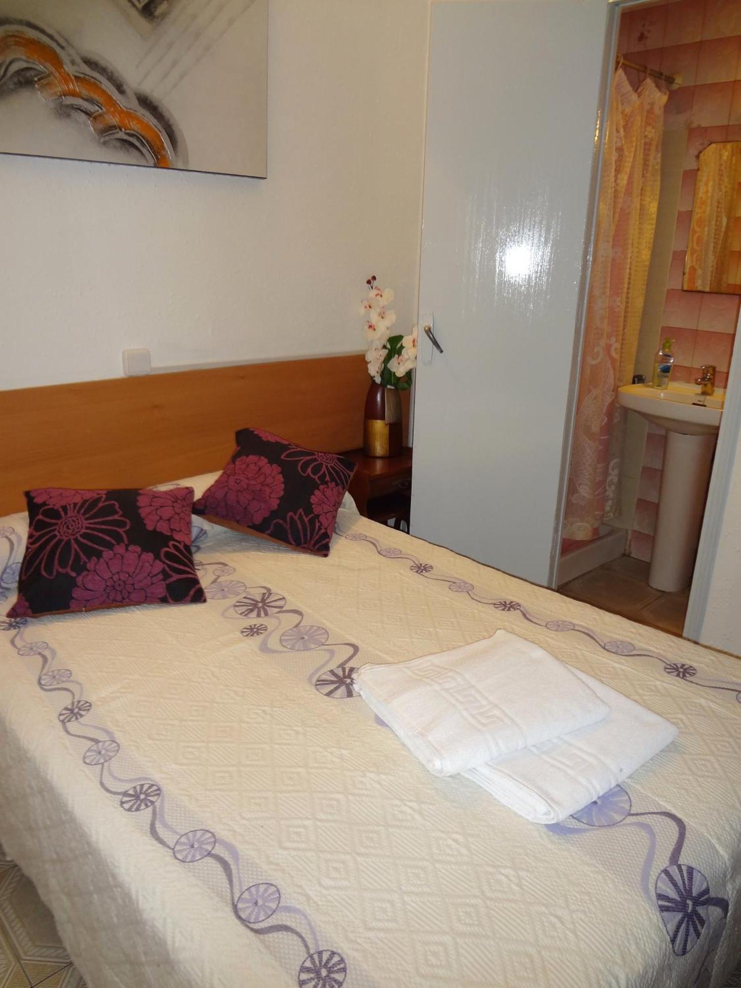 Hostal Sant Carlo Βαρκελώνη Εξωτερικό φωτογραφία